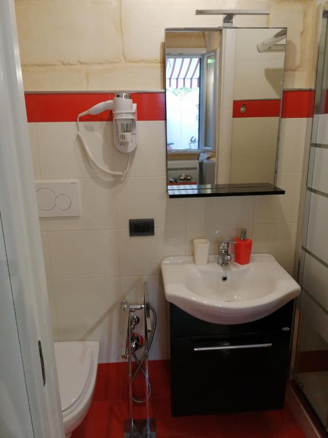 B&B Lecce Holidays Bagian luar foto