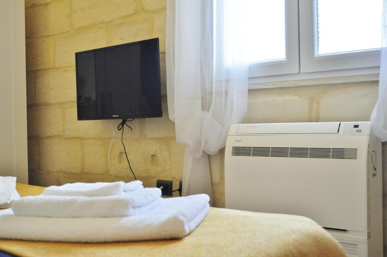 B&B Lecce Holidays Bagian luar foto