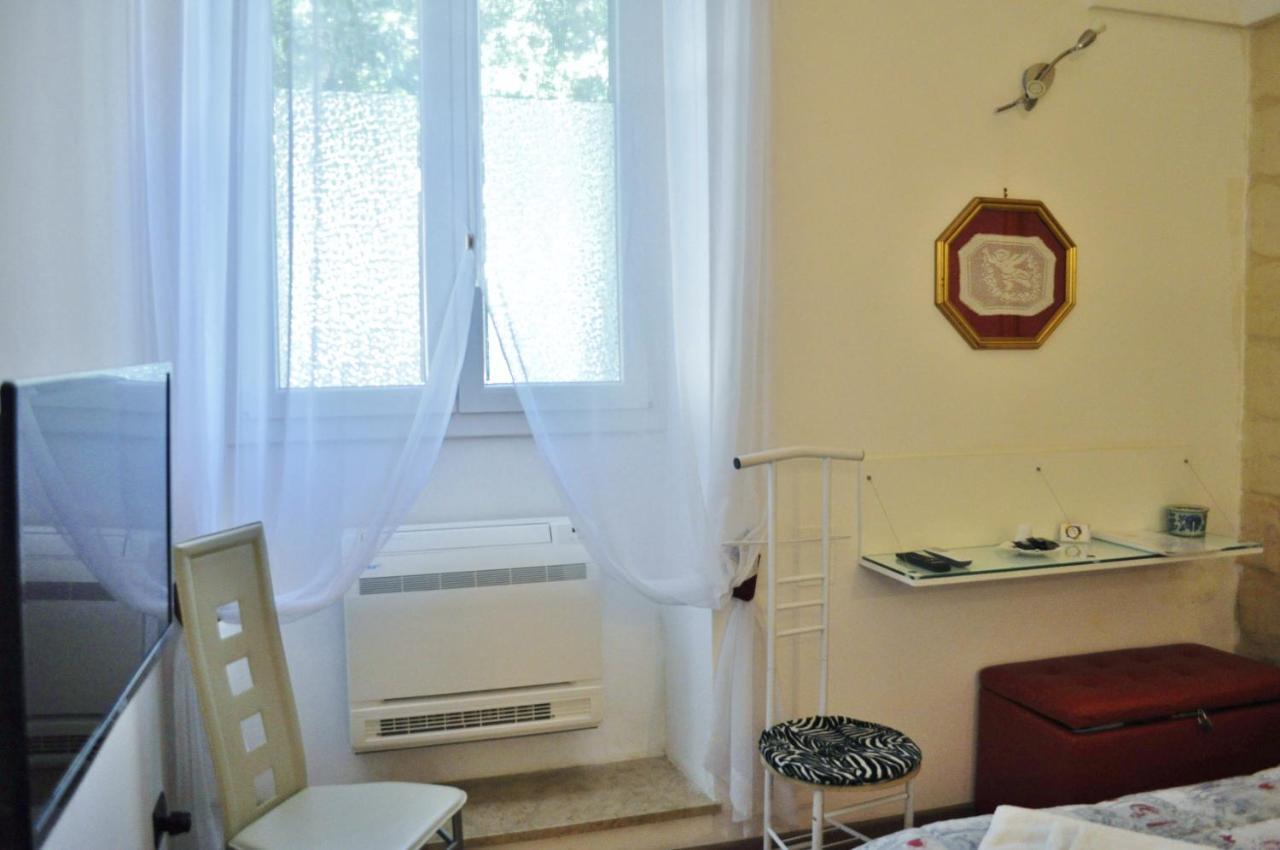 B&B Lecce Holidays Bagian luar foto